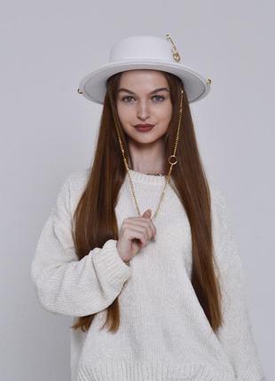 Шляпа канотье с декором (цепочкой, пирсингом, булавкой) sweety белая2 фото
