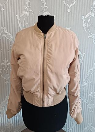 Стильна кутка бомбер divided