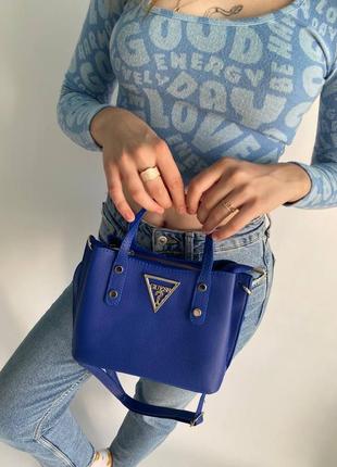 Жіноча сумка з двома ремінцями , якісна зручна в яскравому кольорі, guess total blue4 фото