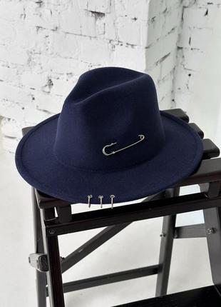 Шляпа федора с кольцами и булавкой унисекс темно-синяя1 фото