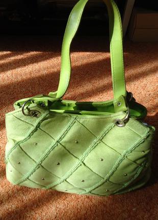 Салатовая сумочка с бисером