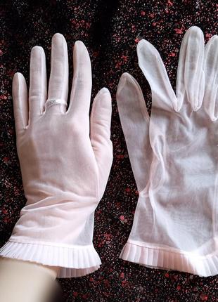 Нейлонові рукавички.