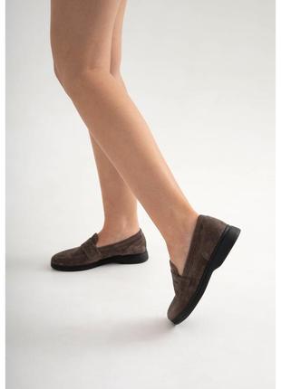 Жіночі коричневі замшеві туфлі

.36/41.
