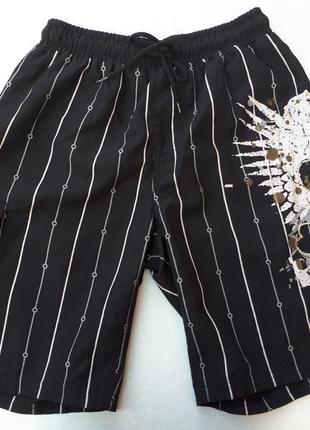 Шорты на 12-13 лет для мальчика черные принт череп