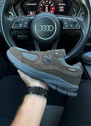 Чоловічі кросівки new balance 2002 r grey brown