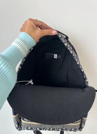 🎁дуже гарний та зручний жіночий рюкзак бренд dior🎁7 фото