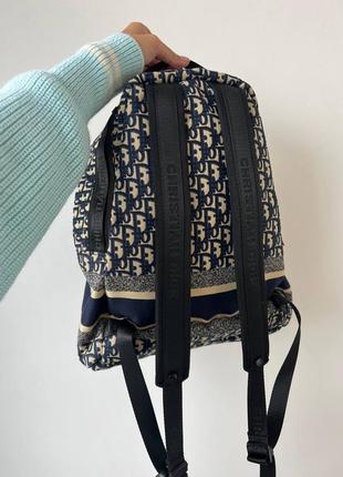 🎁дуже гарний та зручний жіночий рюкзак бренд dior🎁4 фото