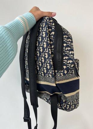🎁дуже гарний та зручний жіночий рюкзак бренд dior🎁5 фото