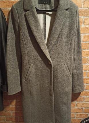 Жіноче весняне  пальто