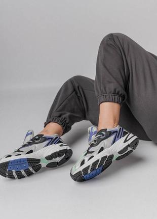 Жіночі кросівки adidas astir originals neon2 фото