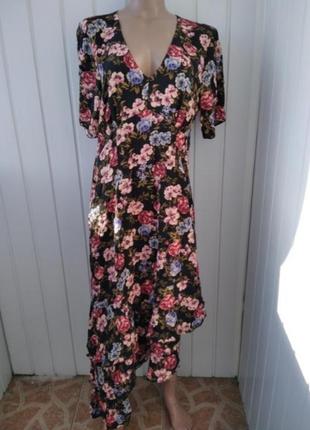 Асиметрична сукня в квіти