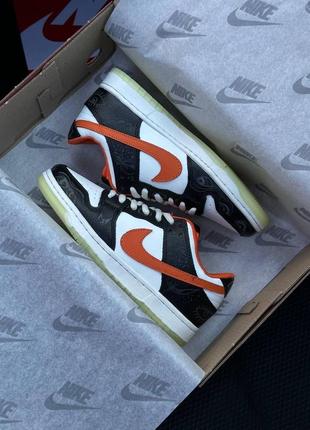 Подошва светится в темноте! женские кроссовки nike sb dunk low prm halloween (gs)6 фото