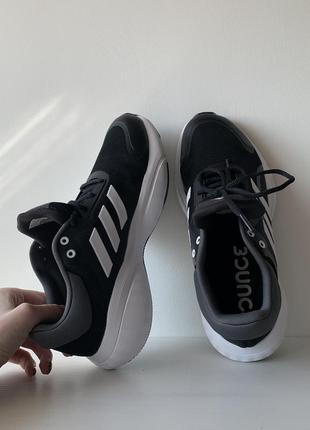 Новые кроссовки adidas (41 р)2 фото