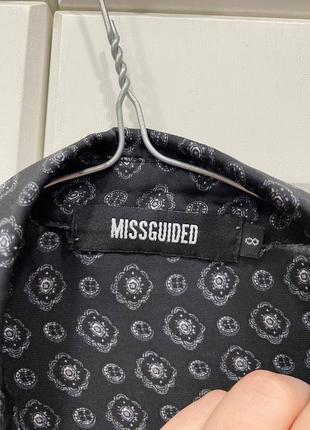 Чорна блузка missguided з принтом4 фото