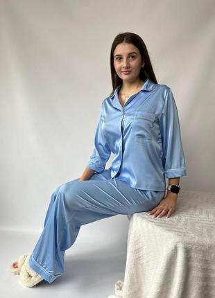 Піжама жіноча шовкова однотонна оверсайз сорочка на гудзиках штани вільного крою на високій посадці якісна блакитна3 фото
