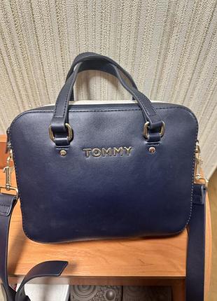 Сумка кросс боді tommy