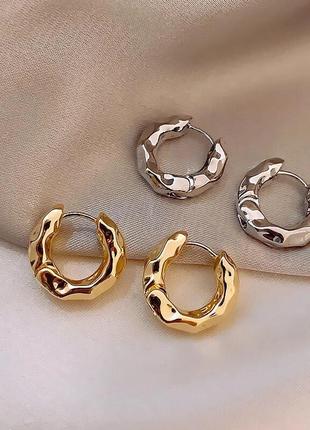 Стильні мінімалістичні золотисті сріблясті круглі об'ємні геометричні сережки кульчики4 фото