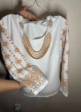 Вишиванка (ручна робота)