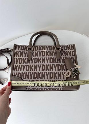 Женская брендовая сумочка dkny perri box satchel сумка кроссбоди тоут тоте оригинал дкну на подарок жене подарок девушке8 фото