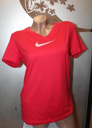 Nike dri-fit спортивна красива футболка