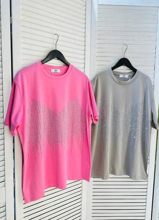 Футболка з камінням