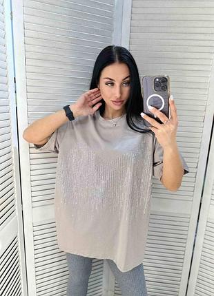 Футболка з камінням