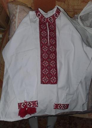 Вышитая рубашка