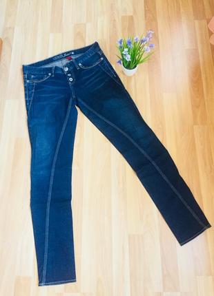 Джинсы
