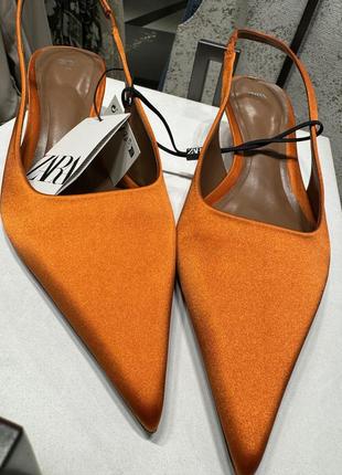 Zara  туфлі жіночі на каблуку класичні2 фото
