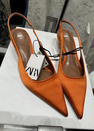 Zara  туфлі жіночі на каблуку класичні6 фото