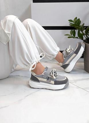 Кроссовки для девочек