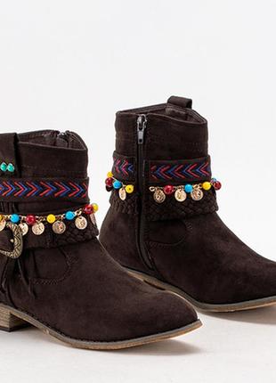 Коричневі черевики з екозамші на дерев'яній підошві в етно стилі2 фото