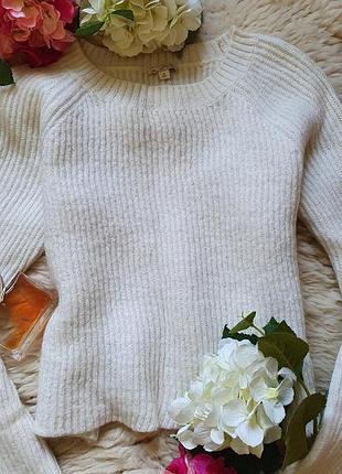 Свитер
