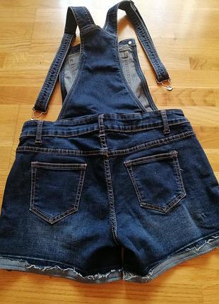 Джинсовый комбинезон