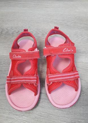 Босоніжки clarks