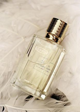 Iris porcelana  ex nihilo