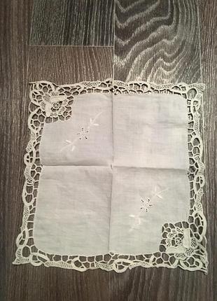 Роскошная кружевная салфетка италия ручная работа.