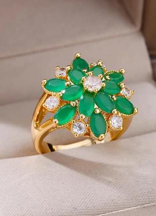 Розкішна каблучка камінь зелений агат білий циркон перстень позолочений кільце