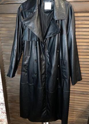 Шкіряний тренч bershka