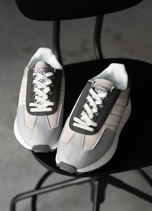 Кросівки в стилі adidas