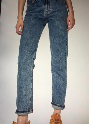 Крутые джинсы высокая посадка момы3 фото