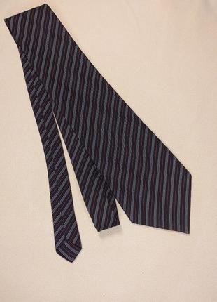 Краватка в діагональну смужку