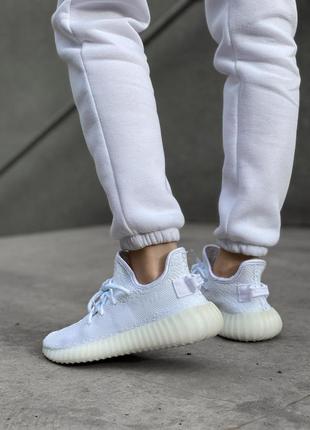 Шикарные кроссовки изи буст adidas yeezy boost4 фото