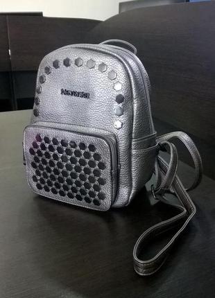 Рюкзак міні шкіряний жіночий з заклепками сріблястий1 фото