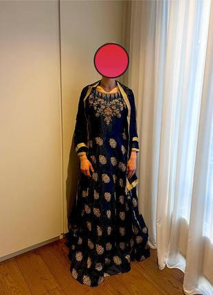 Традиційна індійська сукня