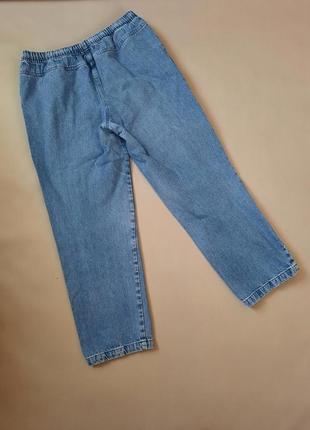 Базовые женские прямые джинсы на резинке.2 фото
