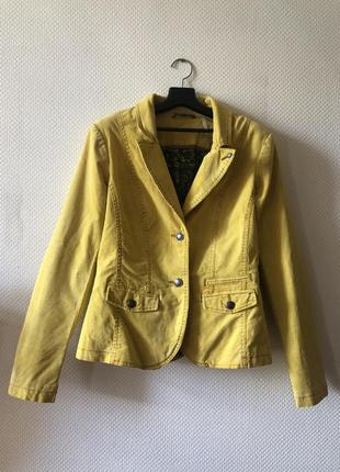 Піджак вельветовий