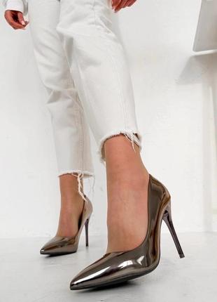 Жіночі туфлі лодочкі срібло