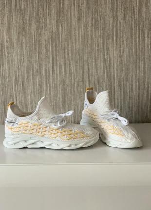 Кроссовки мужские 2