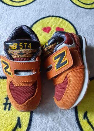 Детские оранжевые кроссовки new balance 5743 фото